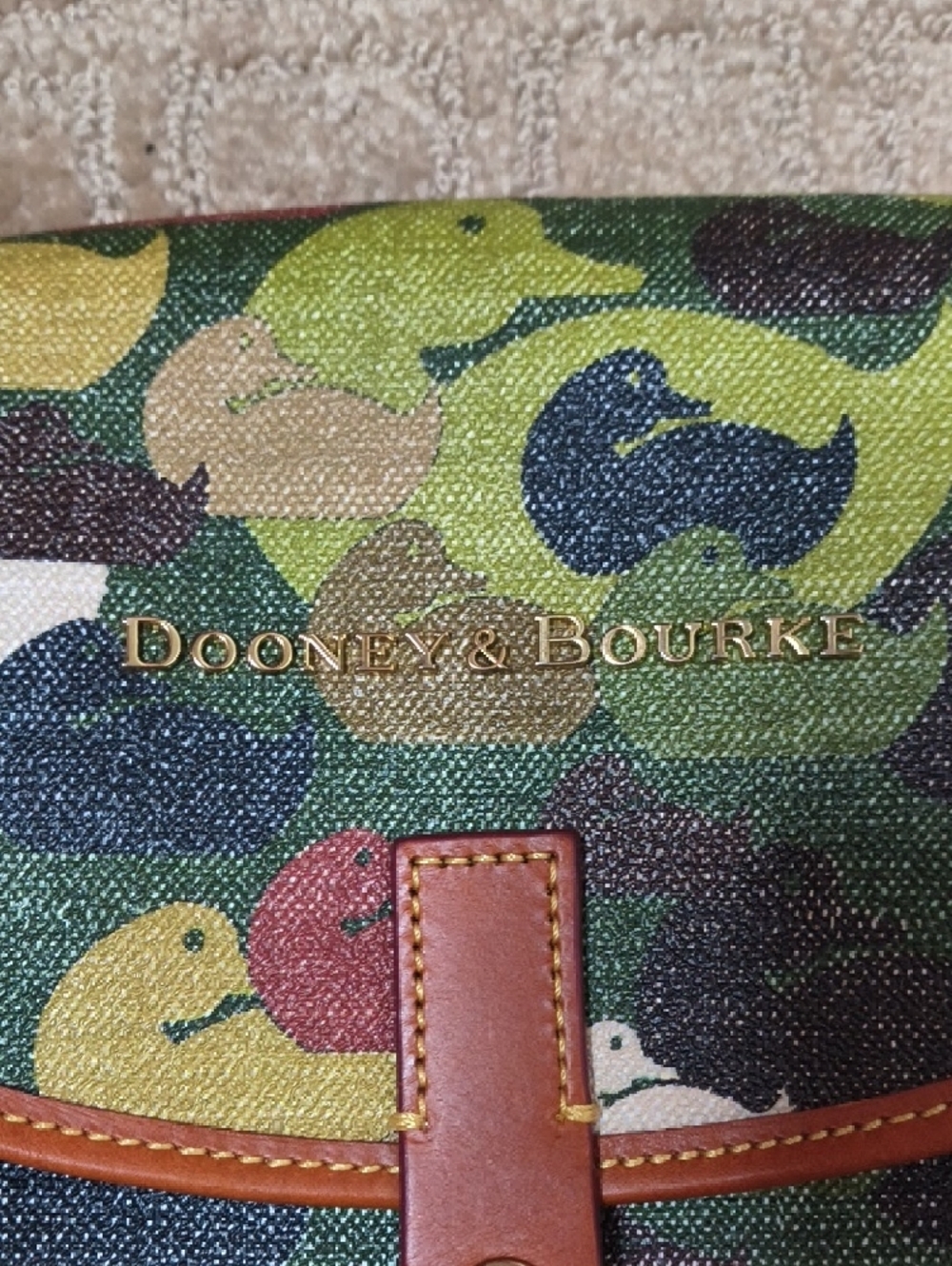 Dooney & Bourke Multicolor Duck Print Crossbody Bag *READ* - Picture 4 of 13